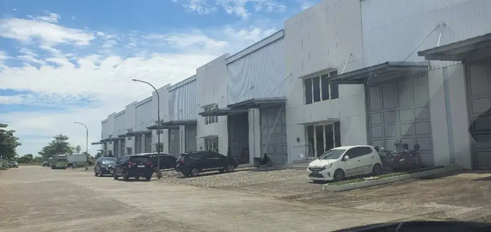 gudangan makassar titanium smart warehouse summarecon makassar