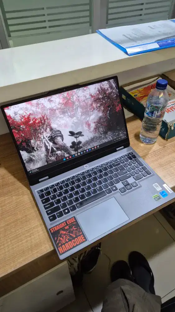 Lenovo Loq 15iax9 i5 1245HX rtx 2050 12/512