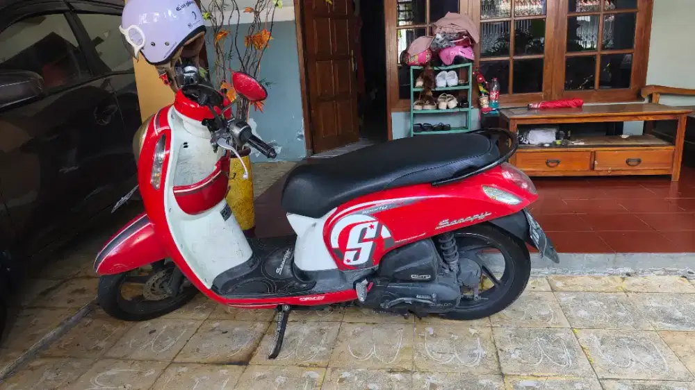 Honda Scoopy Merah tahun 2016