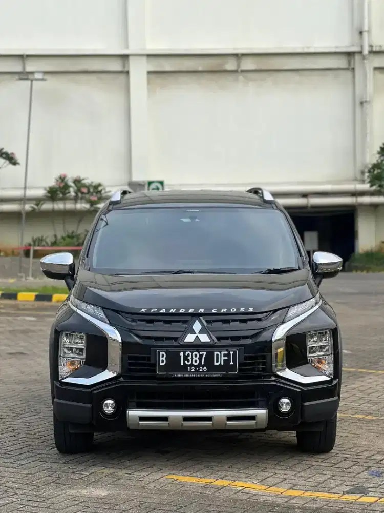 Xpander New Croos AT 2021 Hitam