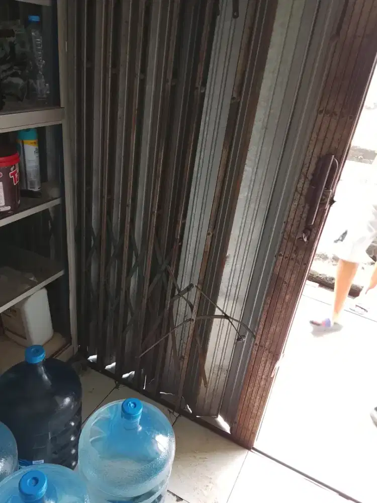 Rolling door folding gate