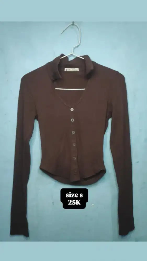 Baju crop tangan panjang