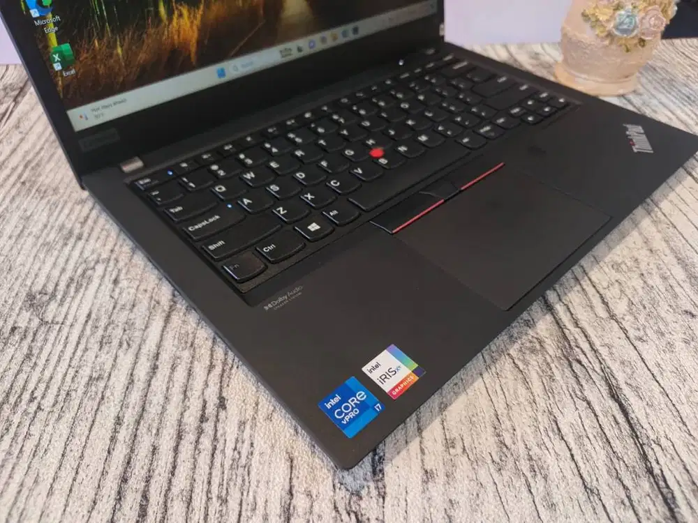 LENOVO THINKPAD T14 // CORE i7 // GEN11 // INTEL IRIS