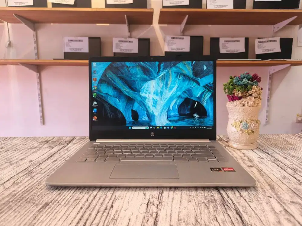 LAPTOP HP 14S-FQ2002AU // RYZEN 5-5625U // SSD 512