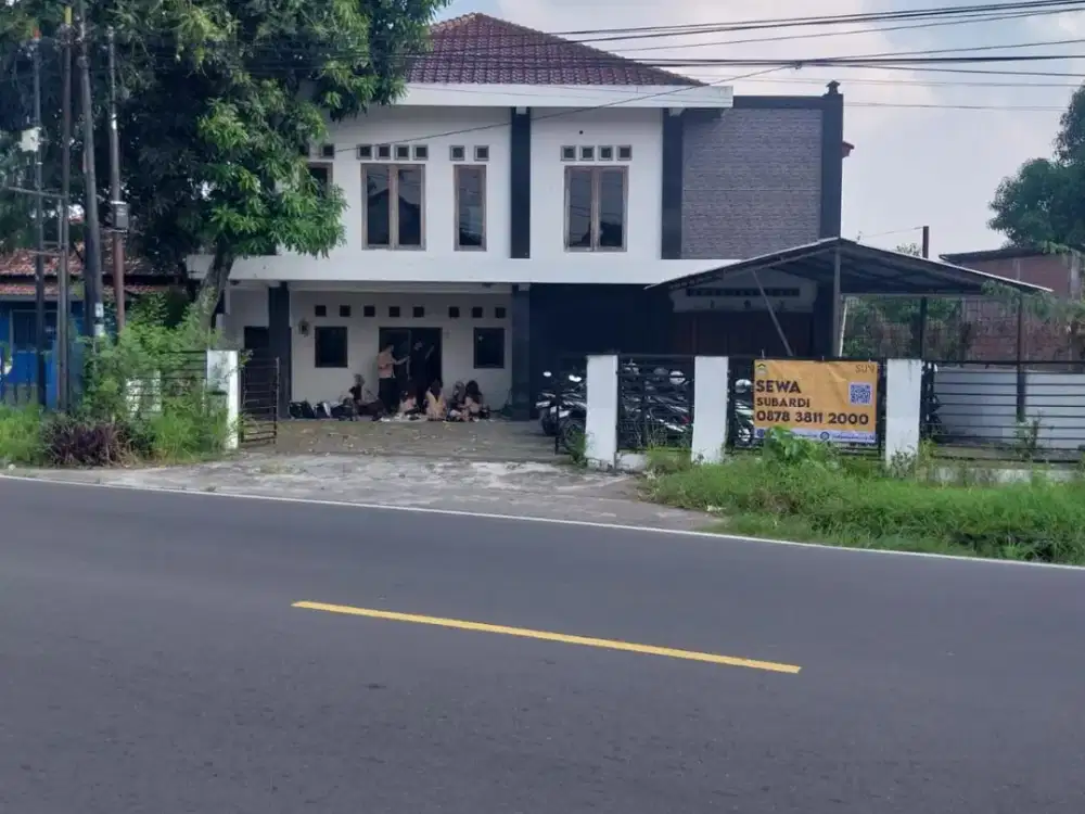 DISEWAKAN RUMAH 2 LANTAI SIAP HUNI DI JL WONOSARI WIYORO BATURETNO BANGUNTAPAN BANTUL JOGJA