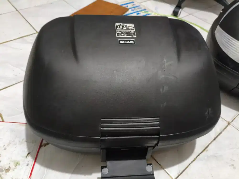 box motor shad sh42 kondisi terbilang mulus jarang pakai