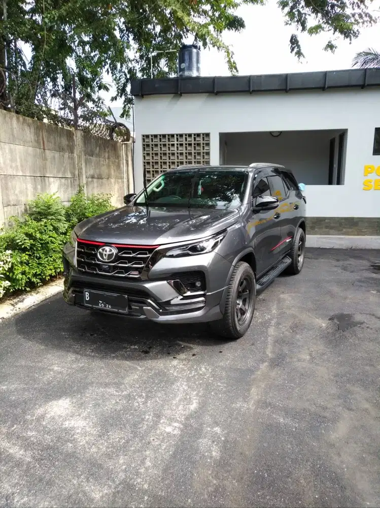 2021 Toyota Fortuner 2.4 VRZ TRD 4X2 SUV
