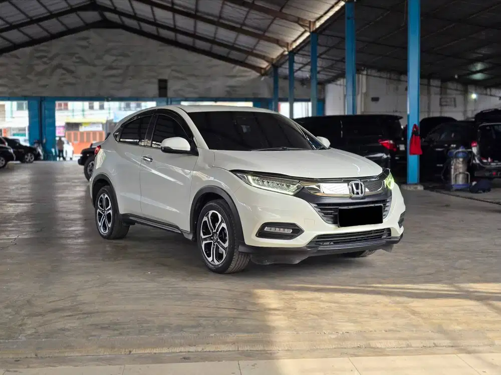 (TDP 32 JUTA) Honda HRV 1.5 SE CVT 2019