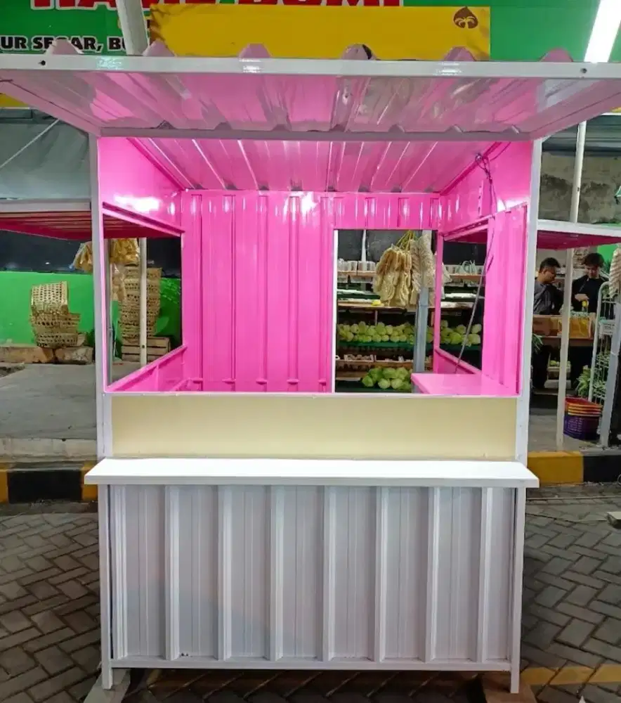 Booth container