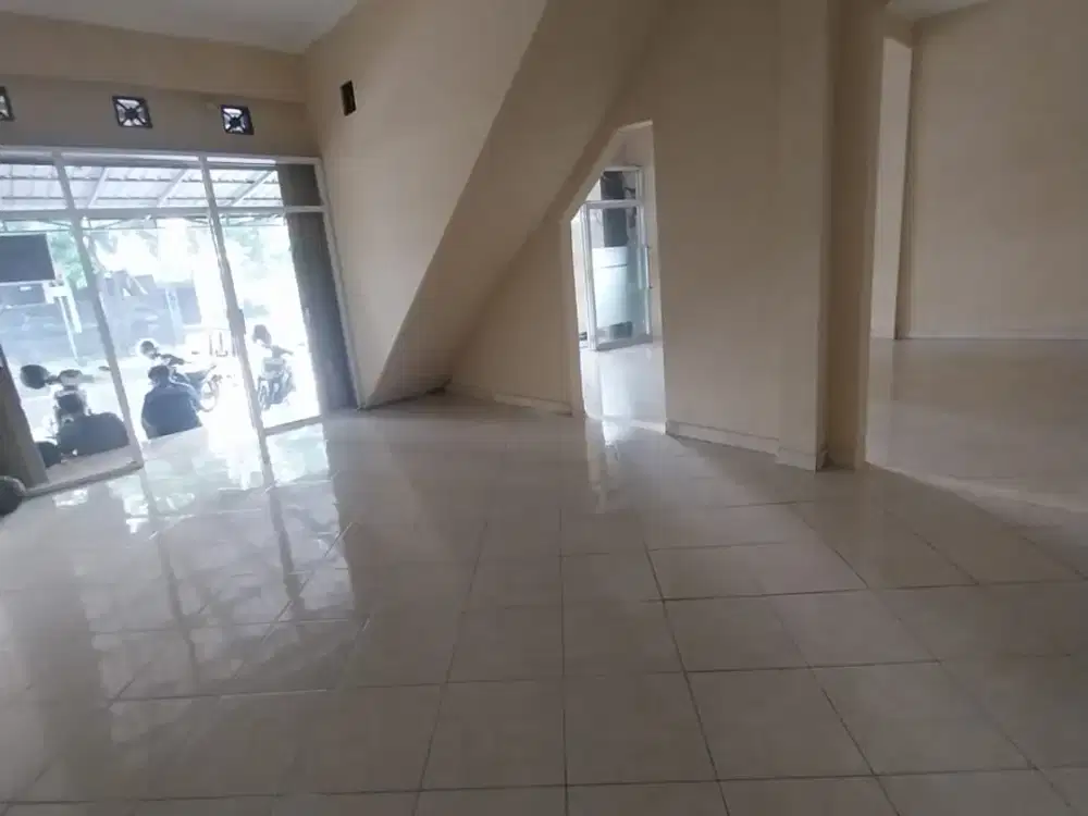 DISEWAKAN RUKO LOKASI STRATEGIS DI JL WONOSARI KM 6 BATURETNO BANGUNTAPAN BANTUL JOGJA