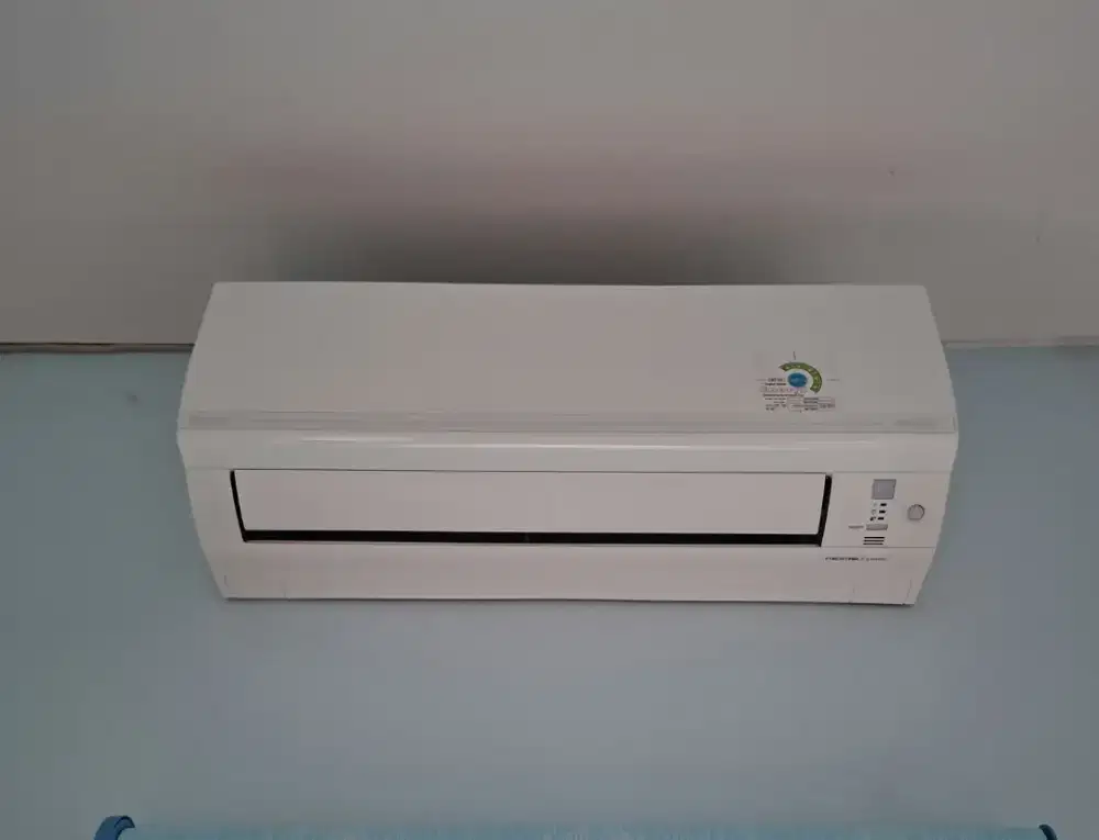 AC DAIKIN STAR INVERTER 1/2 PK