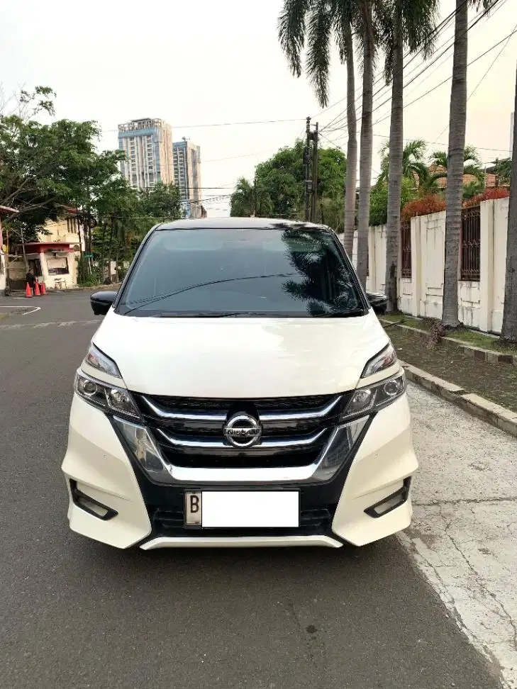 NISSAN SERENA 2.0 HIGHWAY STAR AUTOMATIC 2022 (SERENA HWS)