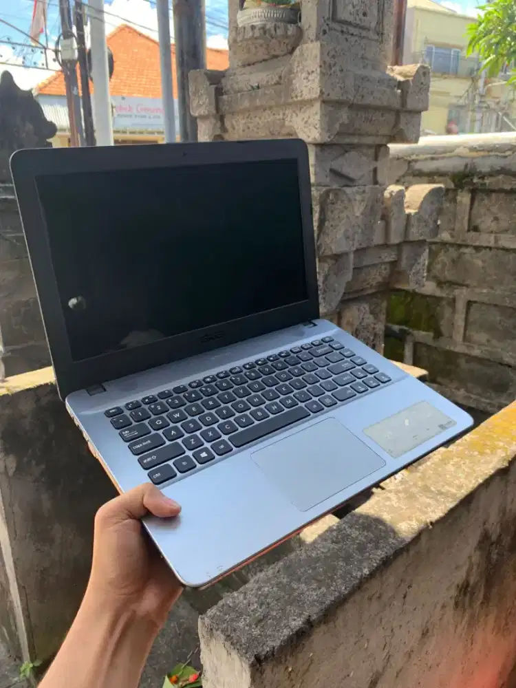 Jual laptop asus x441 ssd