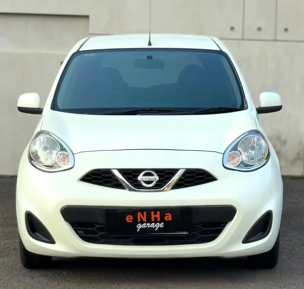 Nissan March XS 1.2 matic 2015 termurah.. Top..