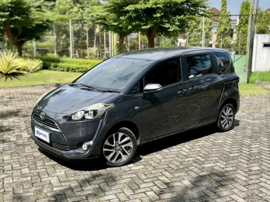 TOYOTA SIENTA 1.5 V MANUAL 2016