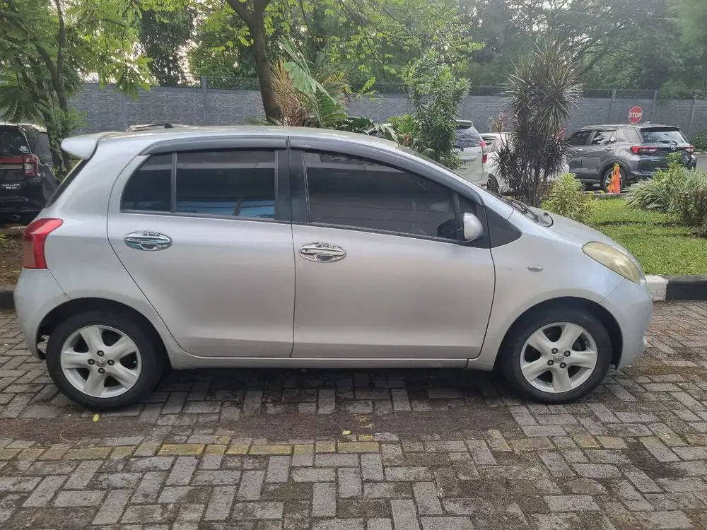 Jual Toyota Yaris type E