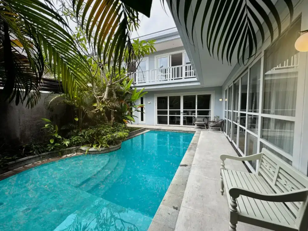 Three Bedrooms Villa in a quiet residential gang, walk to Berawa beach