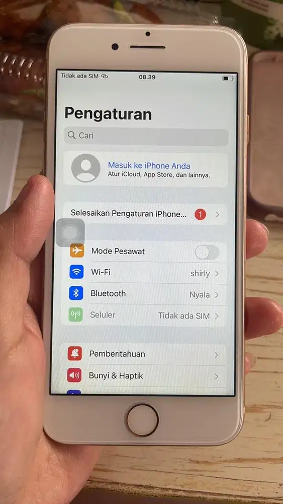 BU iphone 8 64GB Gold ex inter singapure
