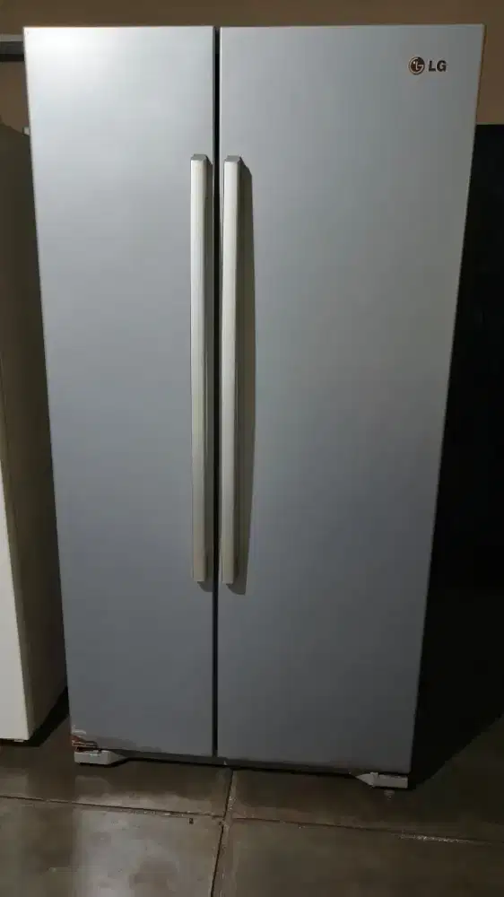 Kulkas LG SBS 600 L Mulus