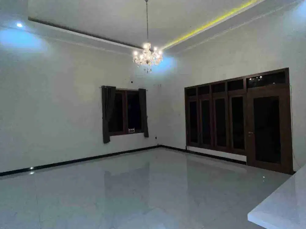 rumah cantik siap huni dekat Undip Tembalang