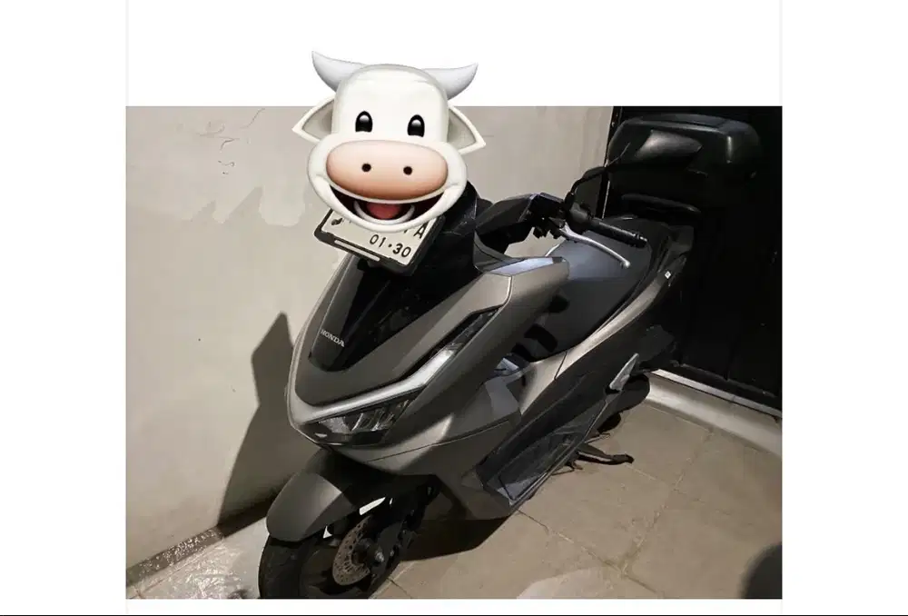 Motor PCX CBS  warna silver, pajak hidup