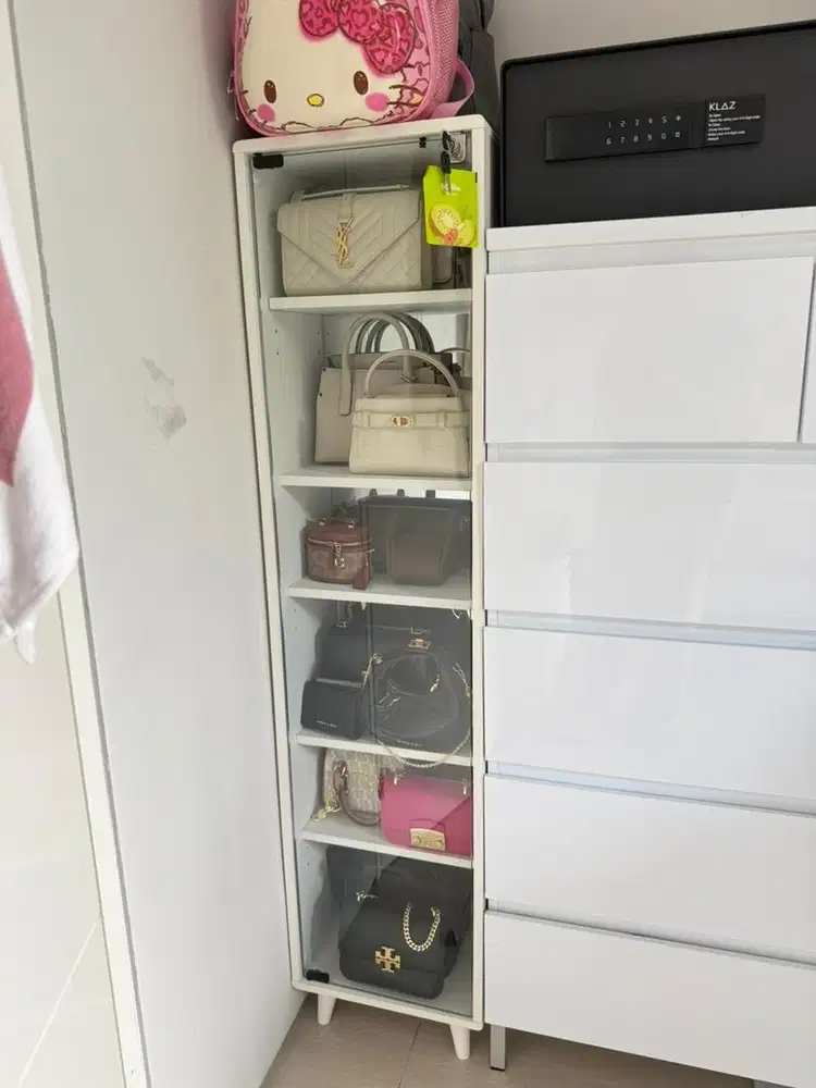 Dijual lemari tas kaca