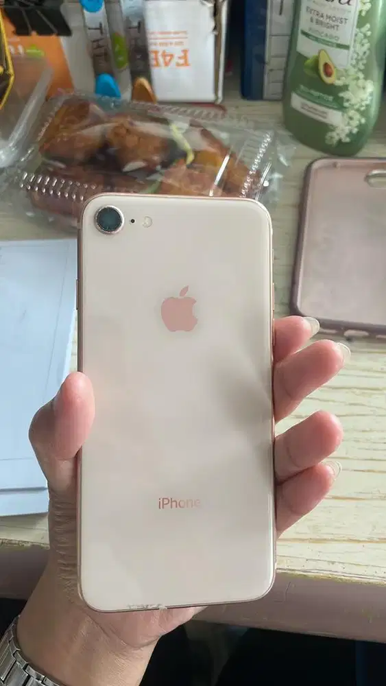 iphone 8 64GB Gold ex inter singapure