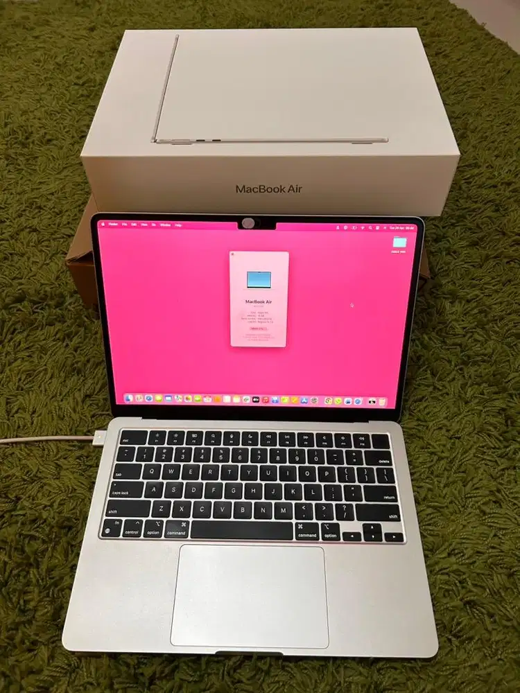 Macbook Air M2 256gb - Like New