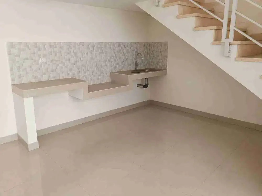 dijual rumah di taman holis indah 1