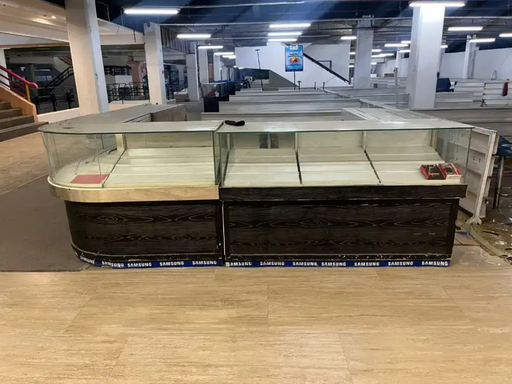 Etalase Konter 3 unit
1 leter U