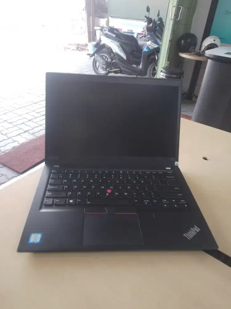 YANG MAU CARI LAPTOP MURAH SPEFIKASI MEWAH LANGSUNG RAM 8GB SSD255GB