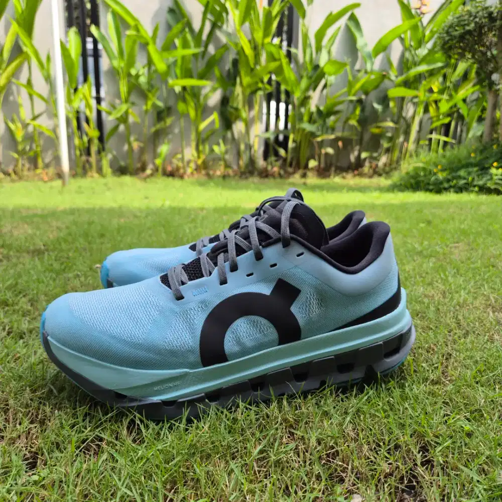 Sepatu ON Cloudflow 5 baru