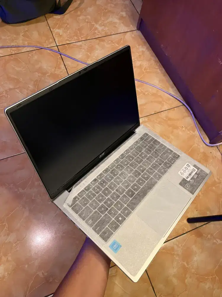 Laptop acer aspire lite 14  bekas like new