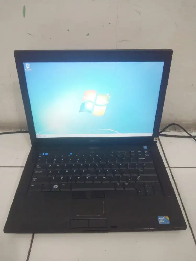 Dell Latitude E6400 (Core2Duo/2gb/160gb)