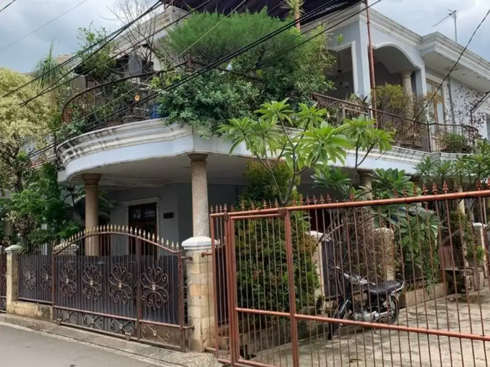 Dijual Rumah Mewah Siap Huni Luas 254 m2 Grand Galaxy City Bekasi