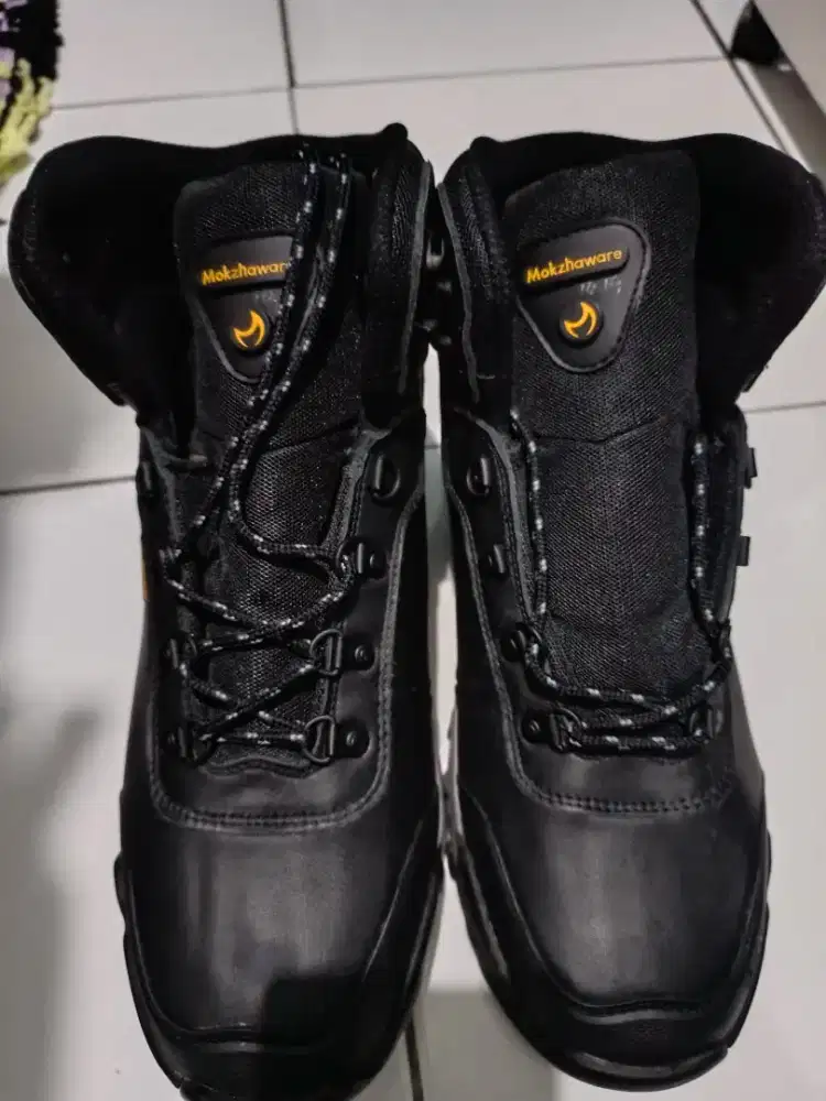 Sepatu gunung mokzhaware baru