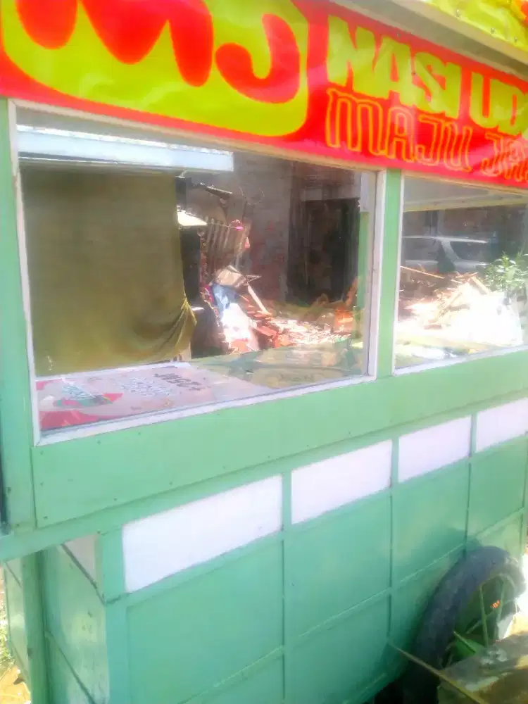 gerobak jualan rangka besi kokoh kuat