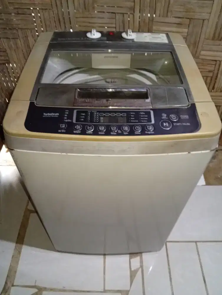 Jual mesin cuci 1 tabung manual merk LG kapasitas 8kg (bagus & manual)