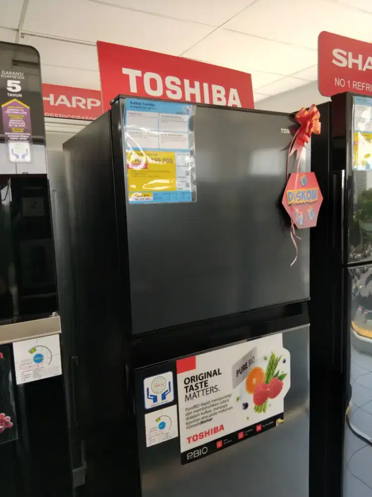 Kulkas Toshiba 233L 80watt