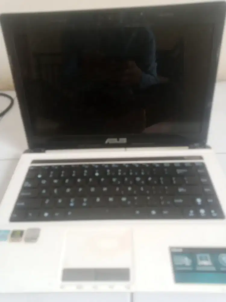 Dibeli lektop mati hidup dengan harga bagus