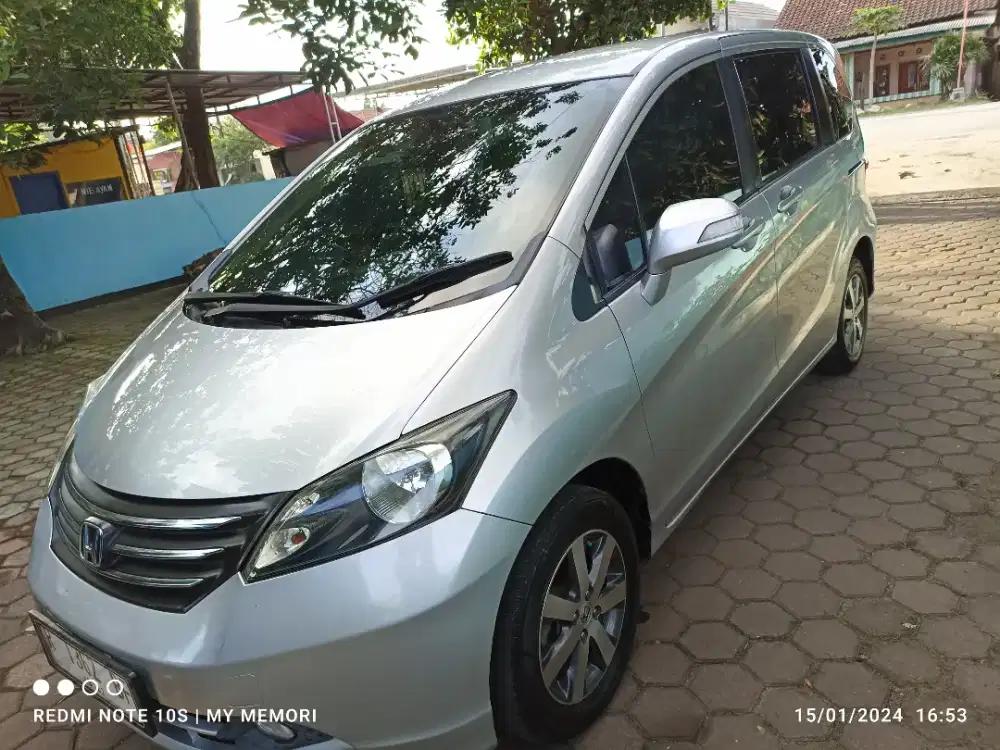 DIJUAL
Honda Freed 2011 PSD – Tipe Tertinggi, Siap Pakai!