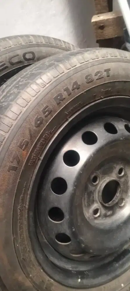 Velg kaleng R14 pcd 4 X 100 plus ban