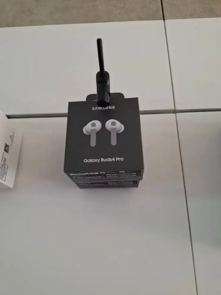 SAMSUNG GALAXY BUDS 4 PRO