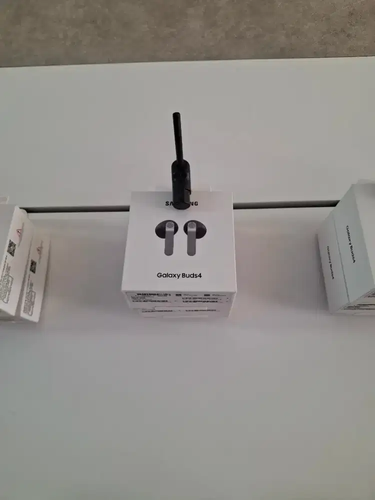 SAMSUNG GALAXY BUDS 4
