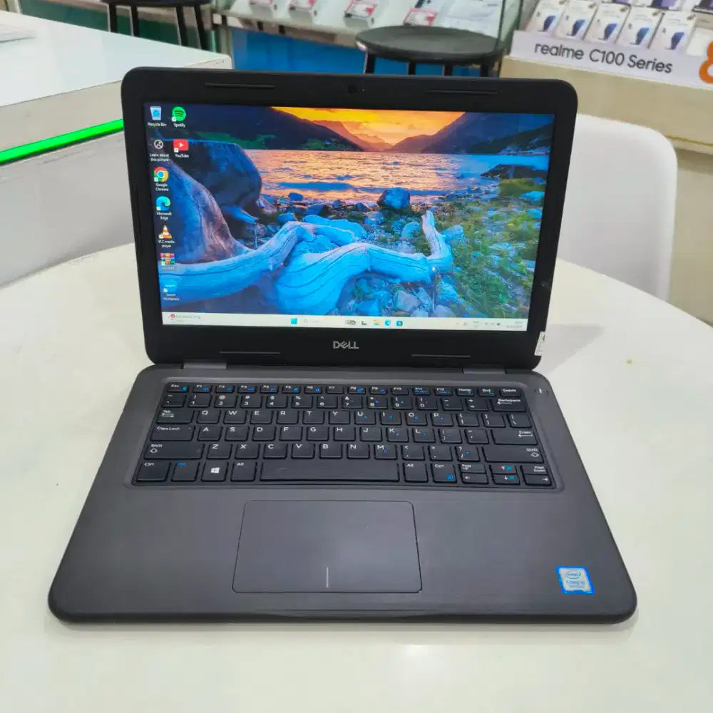 LAPTOP SECONDLIKE NEW DELL LATITUDE 3310 HARGA NEGOTIABLE ;)