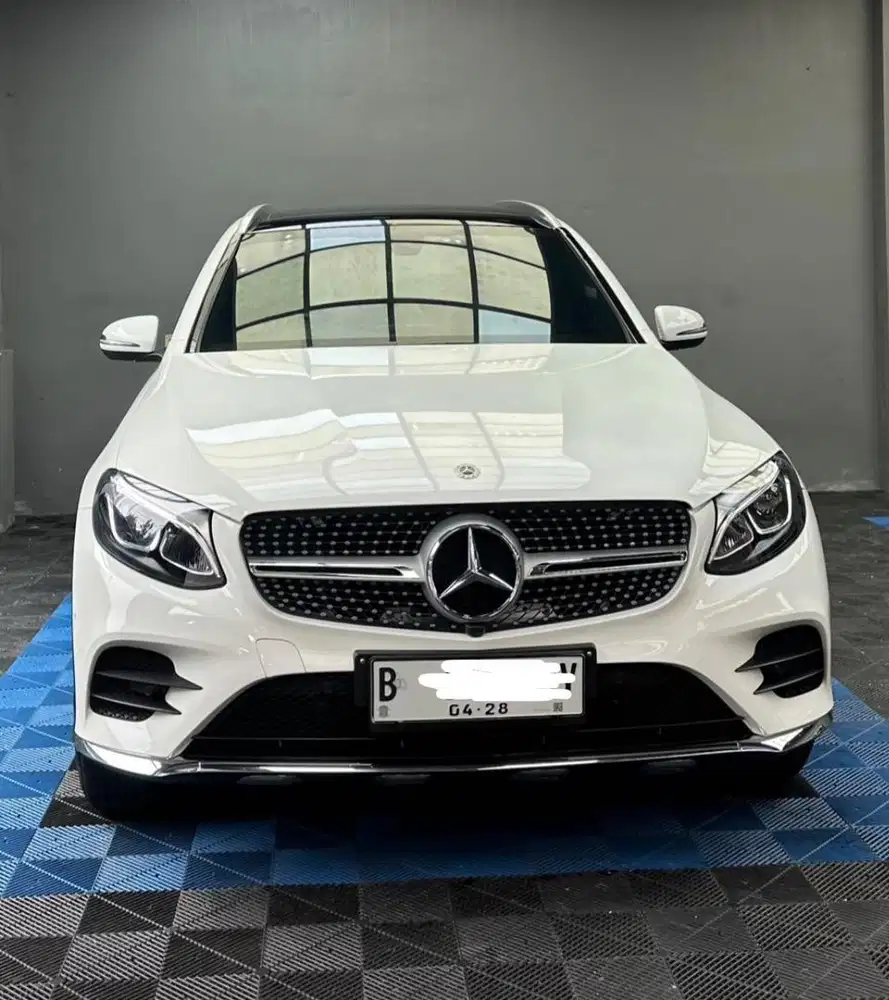 Mercedes Benz GLC200 AMG 2018 LOW ODOMETER,ANTIK TERAWAT,PAJAK PANJANG