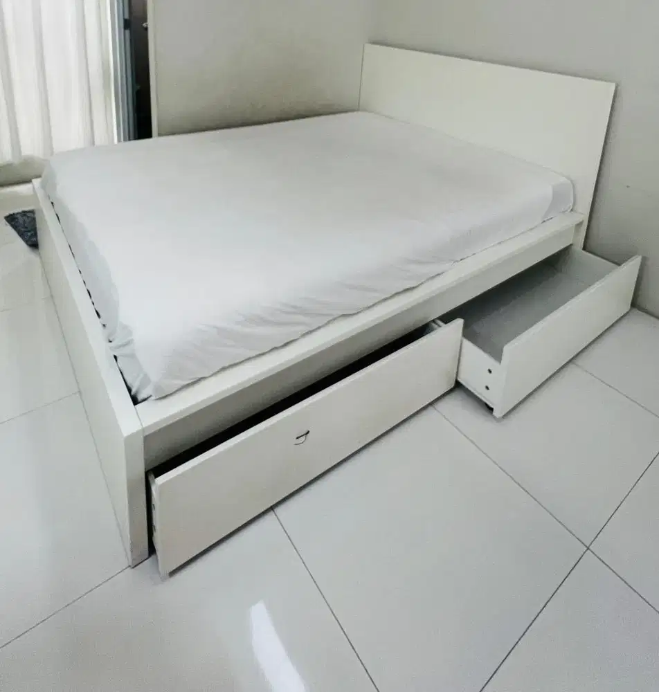 Paket Borongan Bed, Kulkas, Mesin Cuci