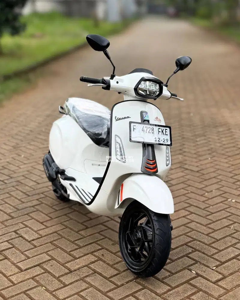 JUAL MURAH VESPA SPRINT S 150 iGET ABS FACELIFT 2024 MULUS