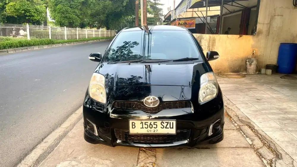 YARIS E MANUAL 2012 Dp 7 Jt