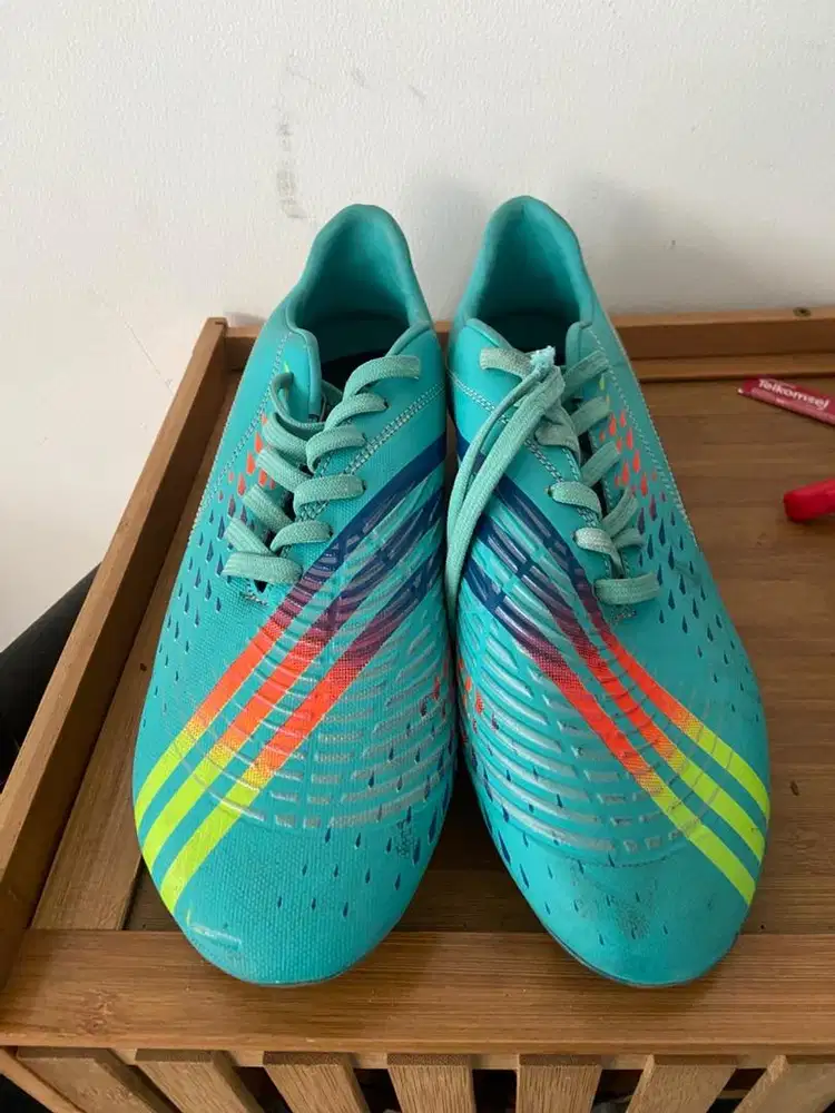 sepatu futsal like new